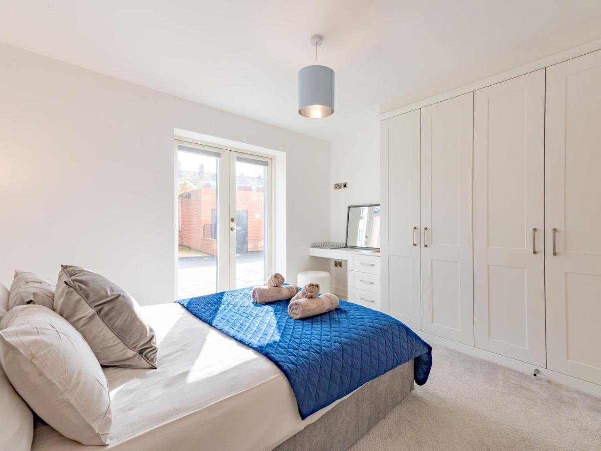 Pass The Keys Contemporary Apartment With Secure Parking Shrewsbury Exteriér fotografie